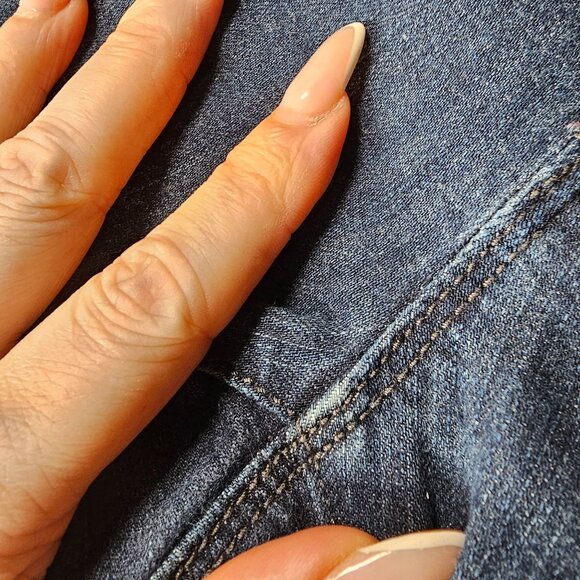 Ann Taylor Women's Jean's The Boot Modern Fit medium wash size 6P - Picture 8 of 10